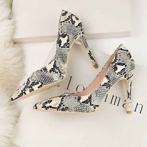 Elegant Serpentine Pumps