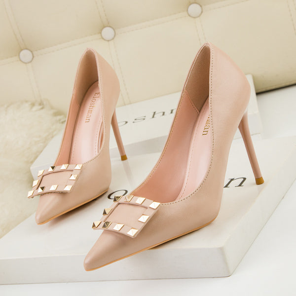 Classic Rivet Pumps